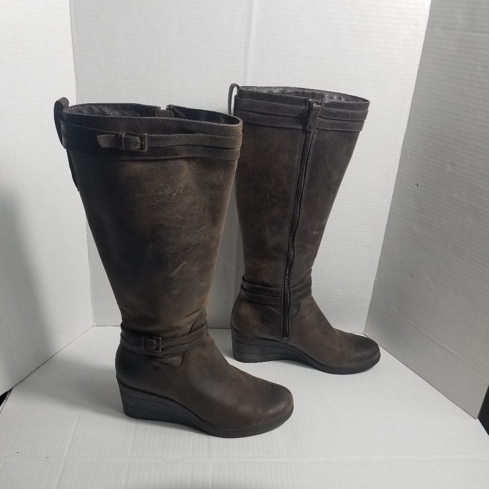 UGG WOMEN'S WEDGE TALL LEATHER BROWN BOOTS SIZE 8
